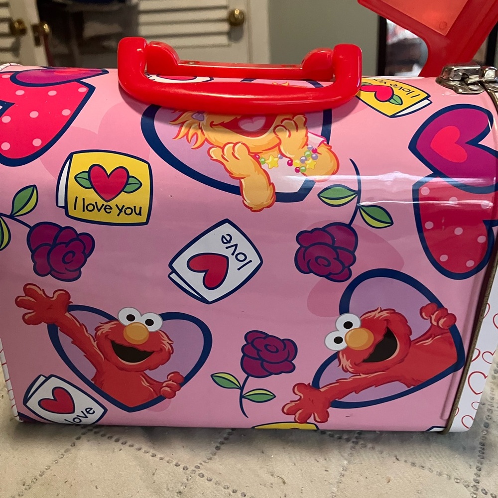Sesame Street Mail/Lunchbox - Picture 5 of 9